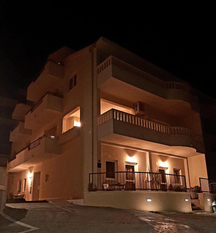 Apartments Akmadzic マカルスカ エクステリア 写真